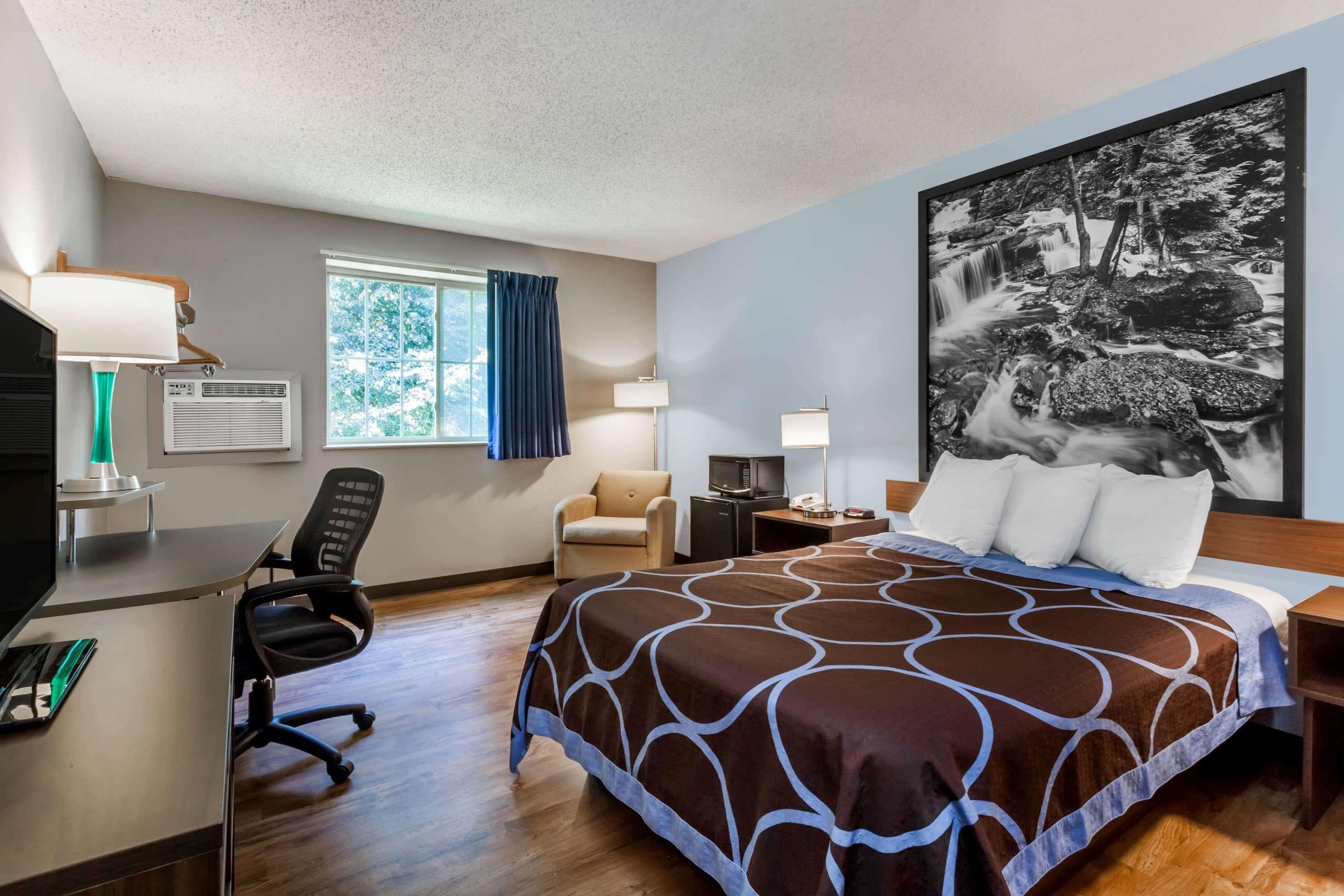 Super 8 By Wyndham East Stroudsburg - Poconos Hotell Exteriör bild