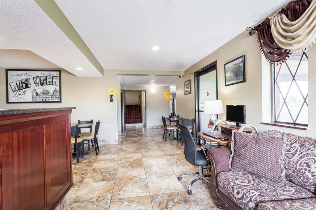 Super 8 By Wyndham East Stroudsburg - Poconos Hotell Inreriör bild