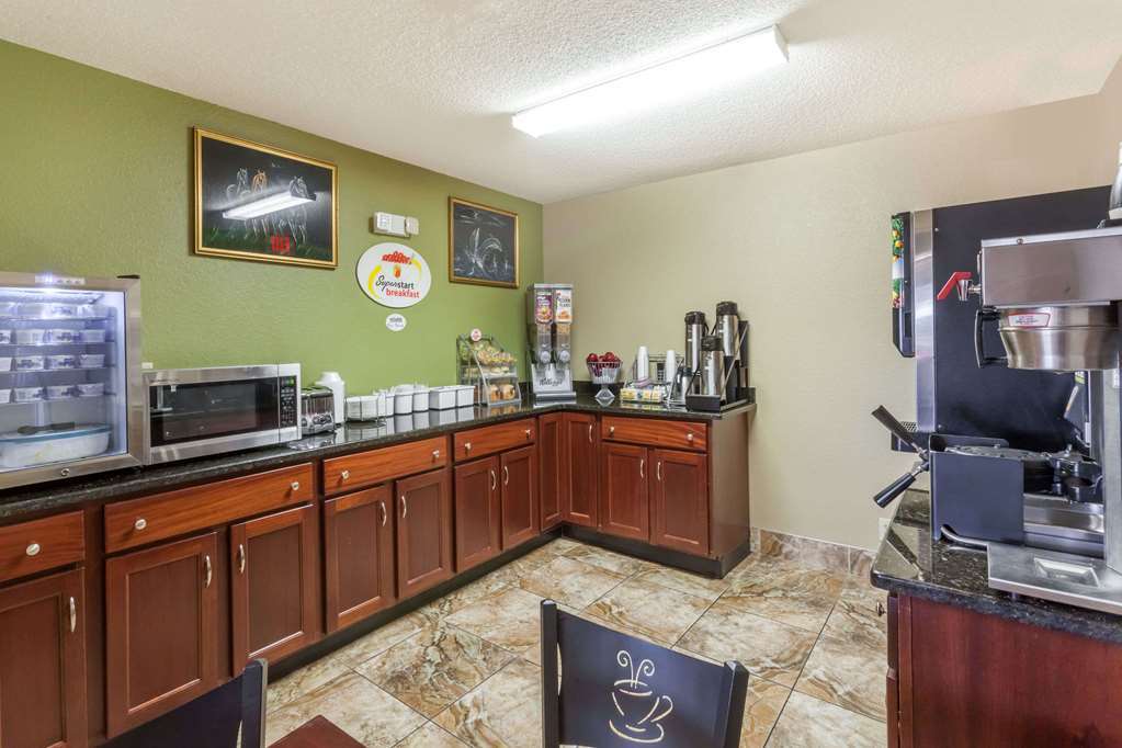 Super 8 By Wyndham East Stroudsburg - Poconos Hotell Bekvämligheter bild