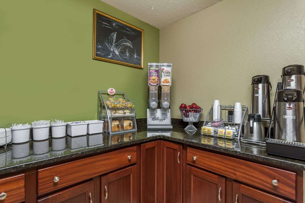 Super 8 By Wyndham East Stroudsburg - Poconos Hotell Bekvämligheter bild